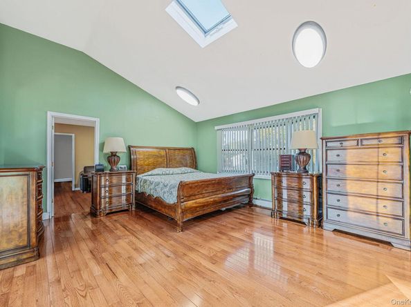 1655 Stein Drive, Bay Shore NY 11706