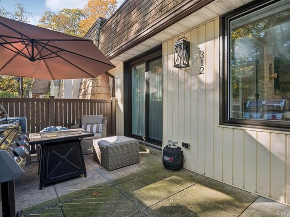 312 Clubhouse Court, Coram NY 11727