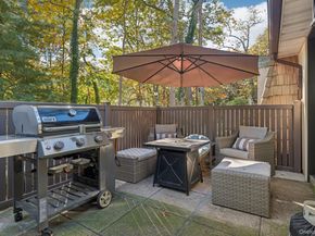 312 Clubhouse Court, Coram NY 11727