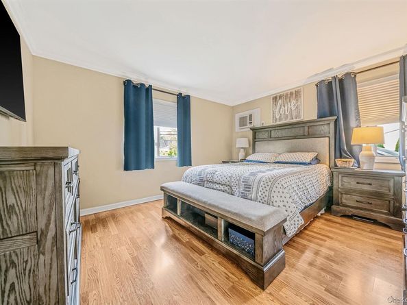 55 Wexford Drive, Oakdale NY 11769