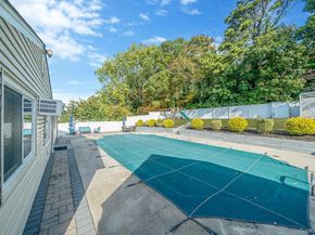 55 Wexford Drive, Oakdale NY 11769