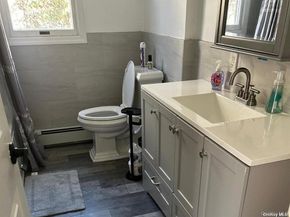 12 Roxy Place, Lynbrook NY 11563