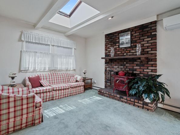 29 Summit Avenue, Lynbrook NY 11563