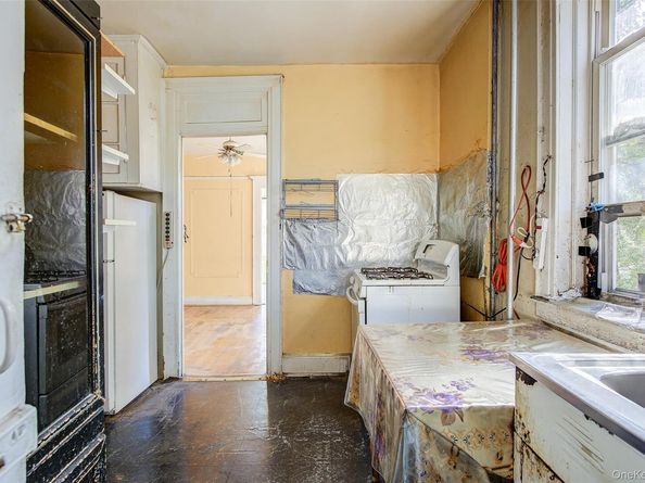 1701 Gates Avenue, Ridgewood NY 11385