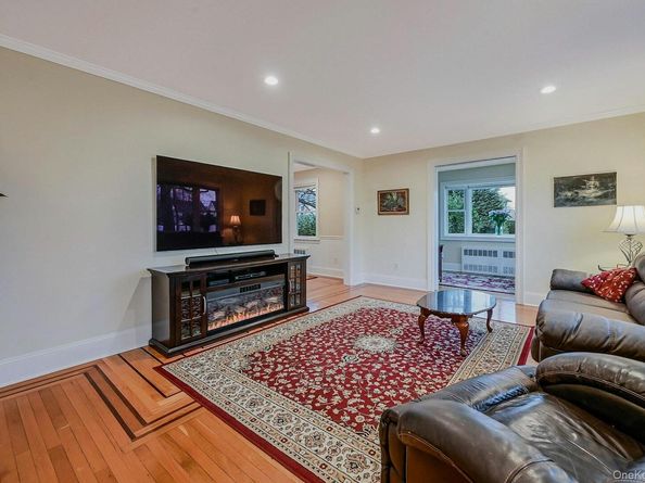 100 Cedar Avenue, Rockville Centre NY 11570