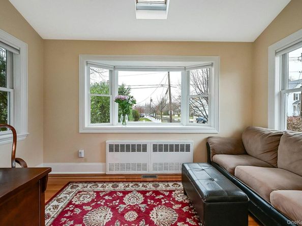 100 Cedar Avenue, Rockville Centre NY 11570