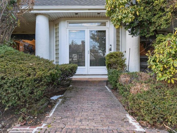 178 Wildacre Avenue, Lawrence NY 11559