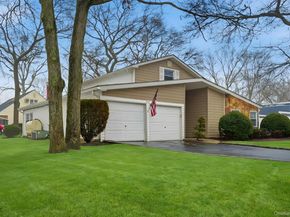 5431 Expressway Drive N, Holtsville NY 11742