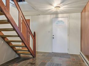 5431 Expressway Drive N, Holtsville NY 11742