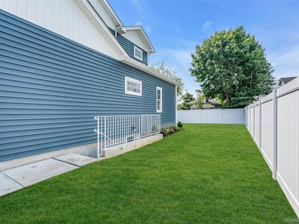 68 Caroline Street, Bethpage NY 11714