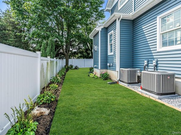 68 Caroline Street, Bethpage NY 11714