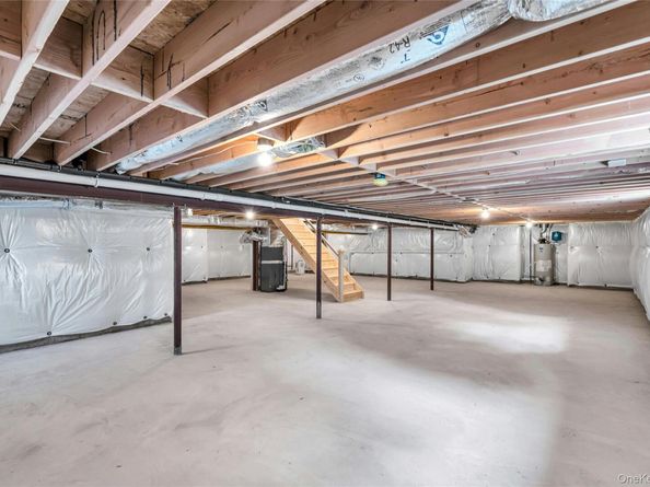 68 Caroline Street, Bethpage NY 11714