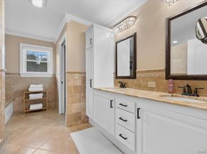 19 W Tiana Road, Hampton Bays NY 11946