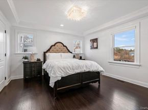 19 W Tiana Road, Hampton Bays NY 11946