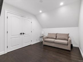 19 W Tiana Road, Hampton Bays NY 11946