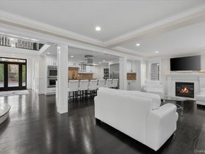 19 W Tiana Road, Hampton Bays NY 11946