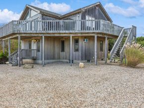 21 Captain Kidds Path, Montauk NY 11954