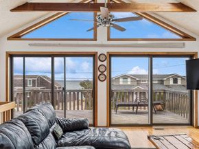 21 Captain Kidds Path, Montauk NY 11954