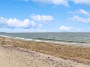 21 Captain Kidds Path, Montauk NY 11954