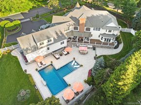 2 N Harbor Down, Miller Place NY 11764