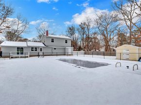 2 7th Street, Center Moriches NY 11934