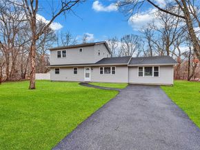 2 7th Street, Center Moriches NY 11934