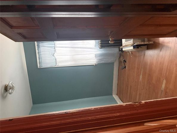 19419 115th Road, Saint Albans NY 11412