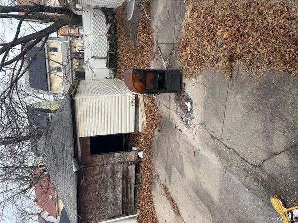 19419 115th Road, Saint Albans NY 11412