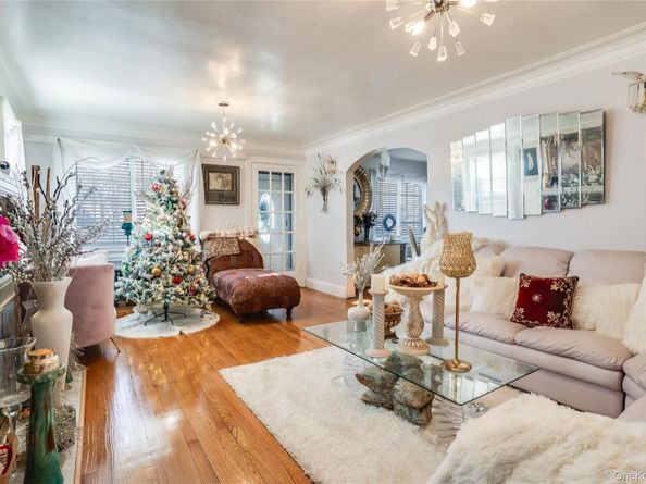 122 Hamilton Road, Hempstead NY 11550