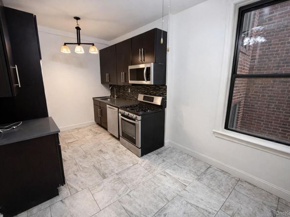 5 Circuit Road A30, New Rochelle NY 10805