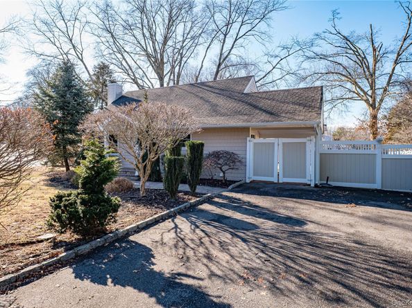 75 Hazard Avenue, Huntington Station NY 11746