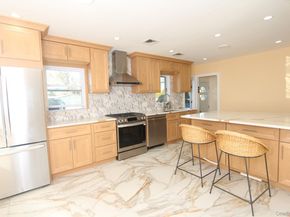 73 Evans Street, New Hyde Park NY 11040