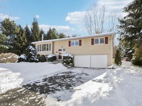 32 Allan Lane, Mount Kisco NY 10549