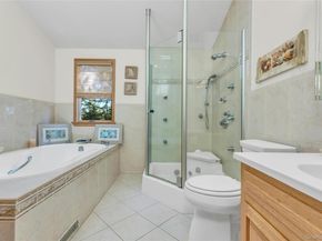 306 Versa Place, Sayville NY 11782