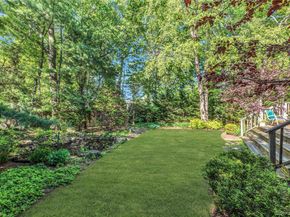 306 Versa Place, Sayville NY 11782