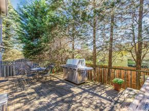 306 Versa Place, Sayville NY 11782