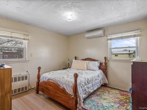 11802 Springfield Boulevard, Cambria Heights NY 11411