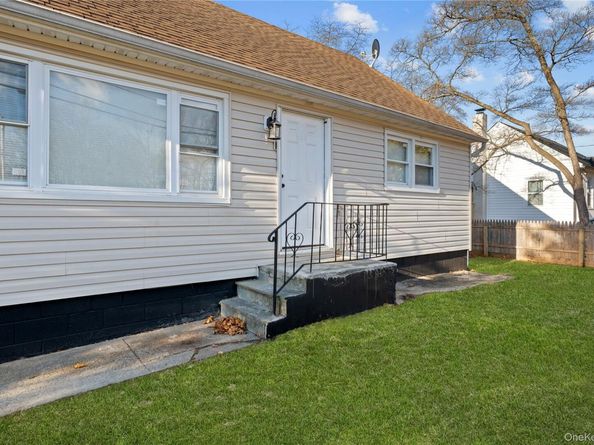 193 N Arizona Road, West Babylon NY 11704