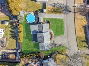 7 Marlowe Place, Greenlawn NY 11740