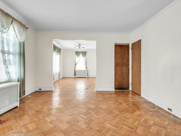 88-30 79th Avenue, Glendale NY 11385