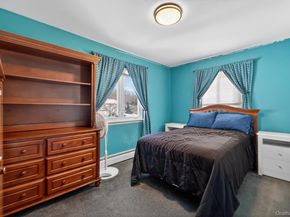 18 Hill Lane, Smithtown NY 11787