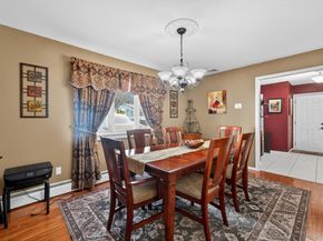 18 Hill Lane, Smithtown NY 11787