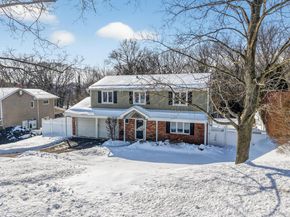 18 Hill Lane, Smithtown NY 11787