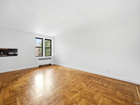 4755 39th Place 3H, Sunnyside NY 11104