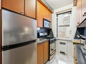 4755 39th Place 3H, Sunnyside NY 11104