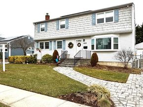 493 Kell Place, Seaford NY 11783