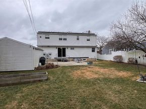 493 Kell Place, Seaford NY 11783