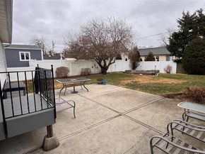 493 Kell Place, Seaford NY 11783