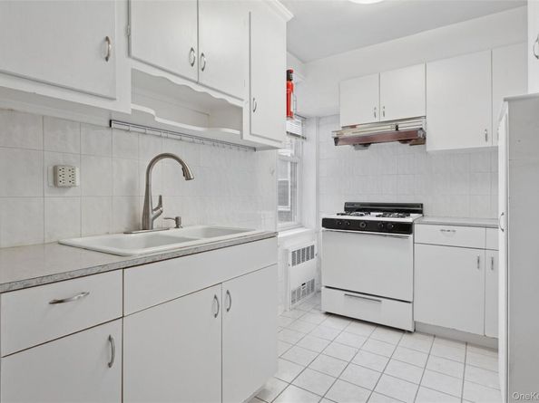 33-24 91st Street 6L, Jackson Heights NY 11372