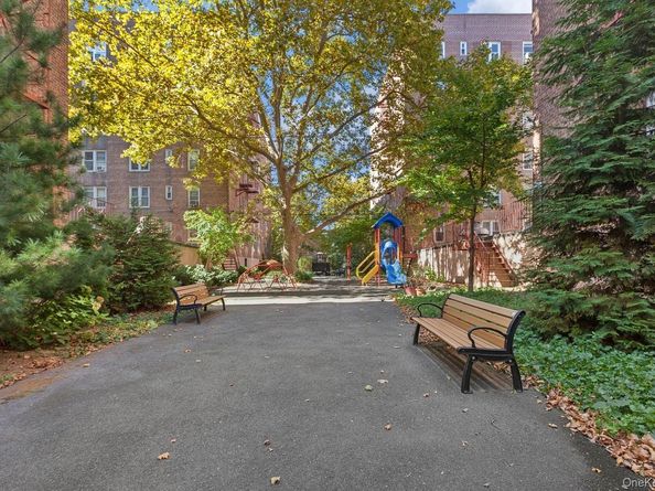 33-24 91st Street 6L, Jackson Heights NY 11372